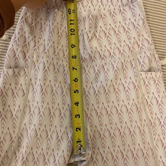 BuffBunny Onyx High Rise Leggings in Oasis Print - Picture 13 of 16